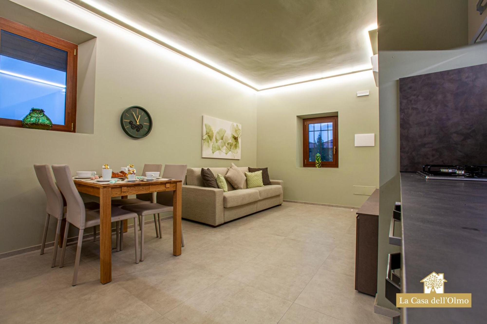 La Casa Dell'Olmo - Suite Apartment Cuneo Eksteriør billede